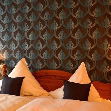 Gaestehaus Des Haus Krone Bexbach Luaran gambar